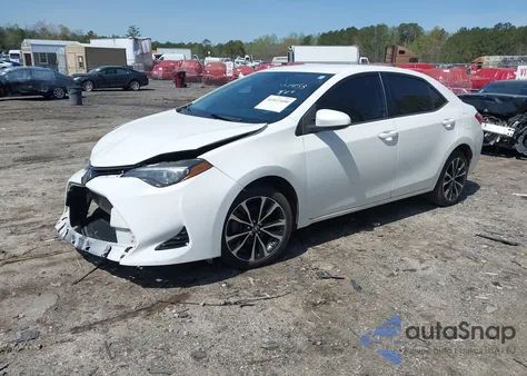 2017 Toyota Corolla Le z USA, uszkodzony, nr VIN 5YFBURHEXHP671453